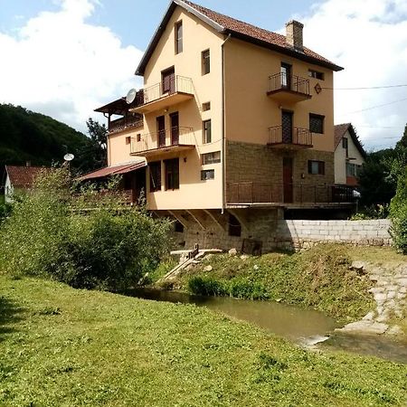 Guesthouse Smiljanic Slavkovica Exterior foto